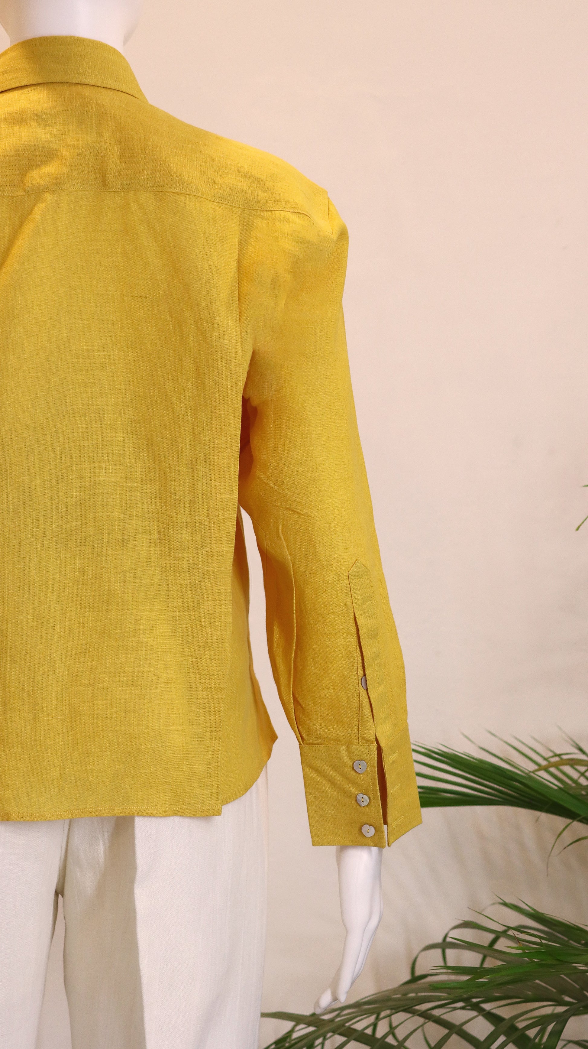 BOXY-FIT SHIRT (100% Linen)