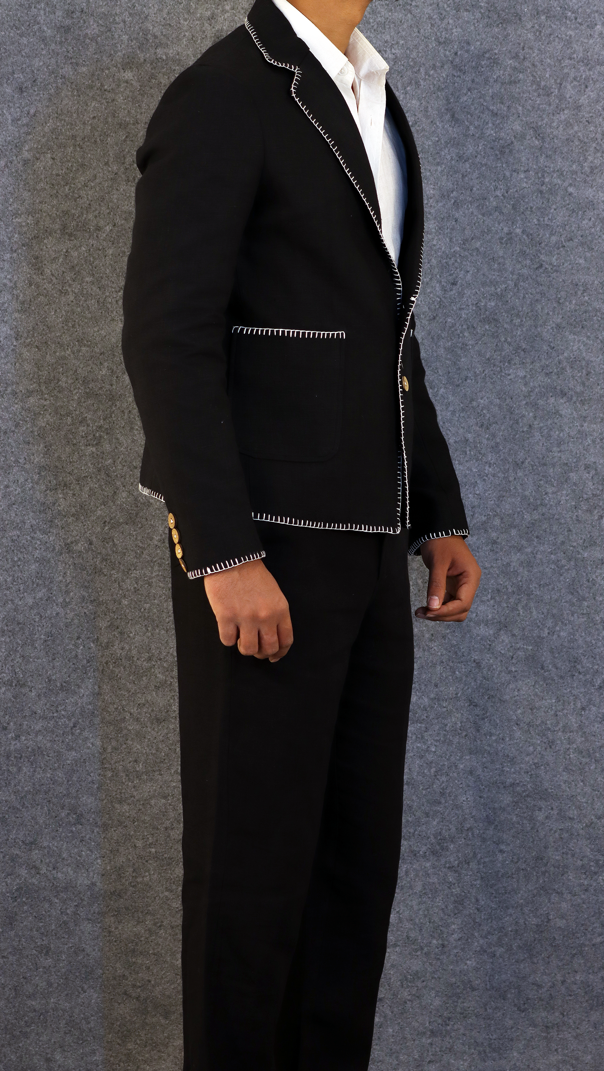 NOIR STITCHWORK JACKET (100% Linen)