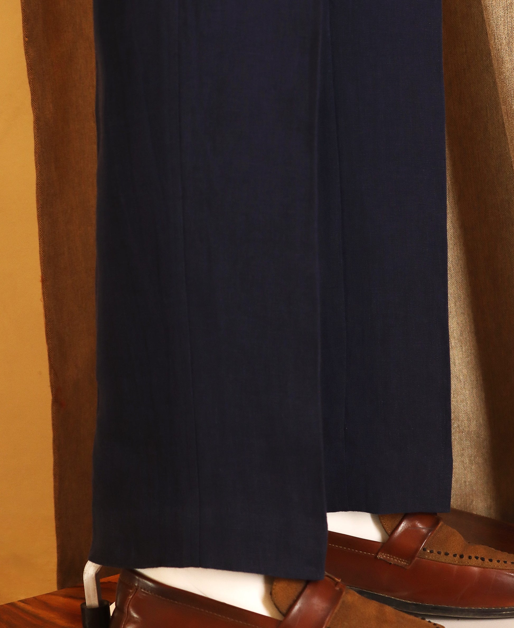 IV BUTTON LINEN PANTS